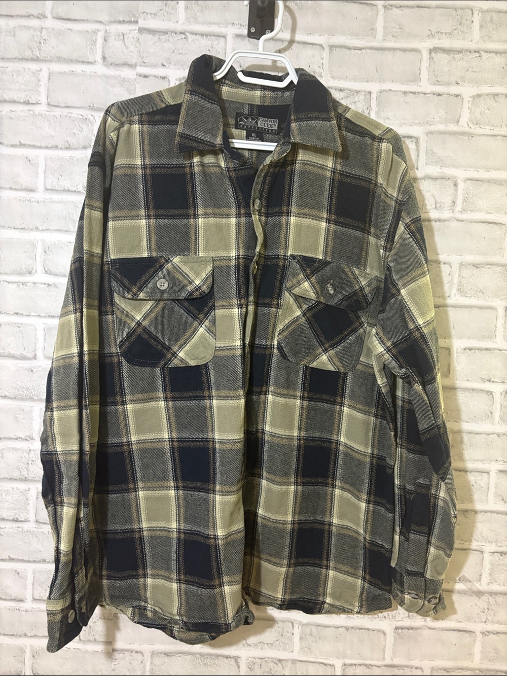Canyon Guide Outfitters Plaid Shirt in Olive & Black, XL